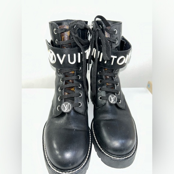 Louis Vuitton Calfskin Monogram Territory Flat Ranger Boots - Picture 6 of 13